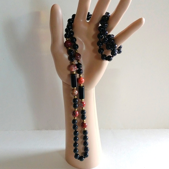 VINTAGE CHINESE BLACK ONYX RED JASPER NATURAL STONES NECKLACE 30" KNOTS - Picture 4 of 7